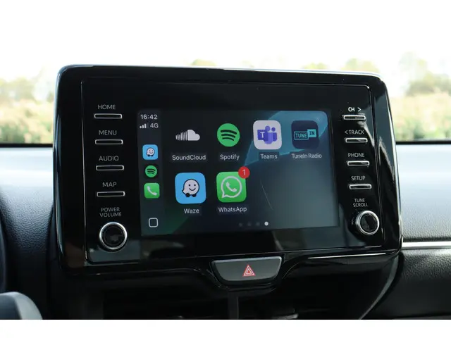 Toyota Yaris 1.5 Hybrid Active 2022 Hybride Benzine 6