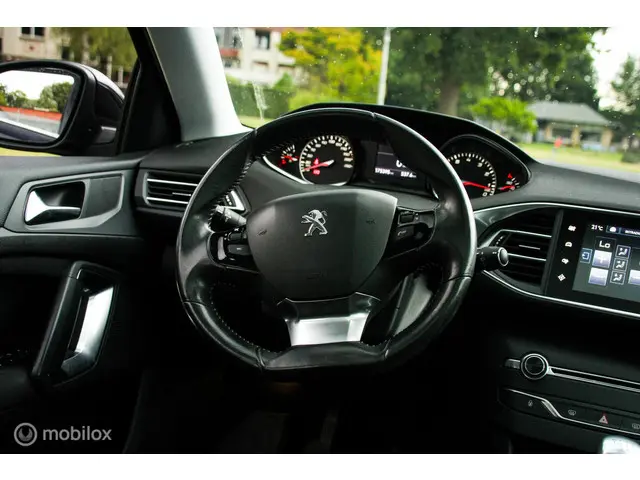 Peugeot 308 1.6 THP Première | NAP | 2013 Benzine 17
