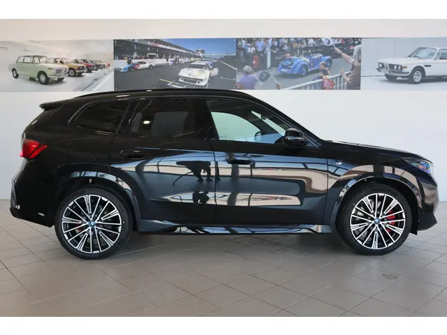 BMW iX1 eDrive20 2025 Elektrisch 3