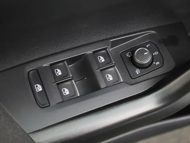 Volkswagen Taigo 1.0TSI/110PK R-Line DSG 2022 Benzine 19