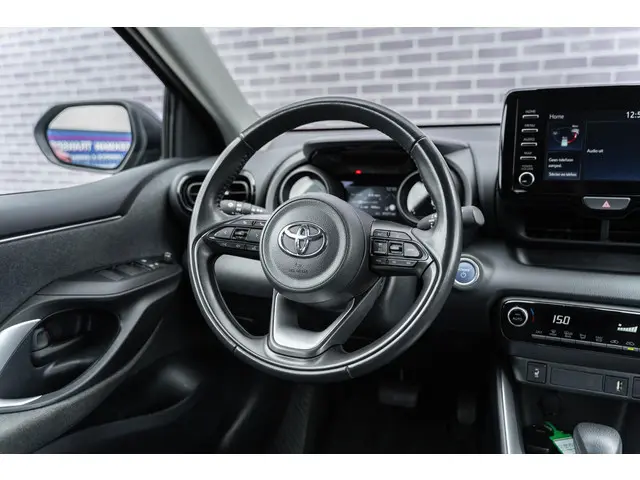 Toyota Yaris 1.5 Hybrid Dynamic 2021 Hybride Benzine 22