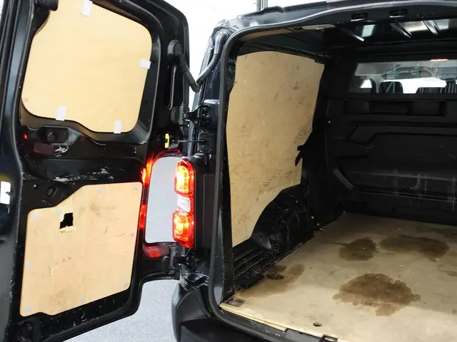 Opel Vivaro 102pk L3H1 Edition 2022 Diesel 40