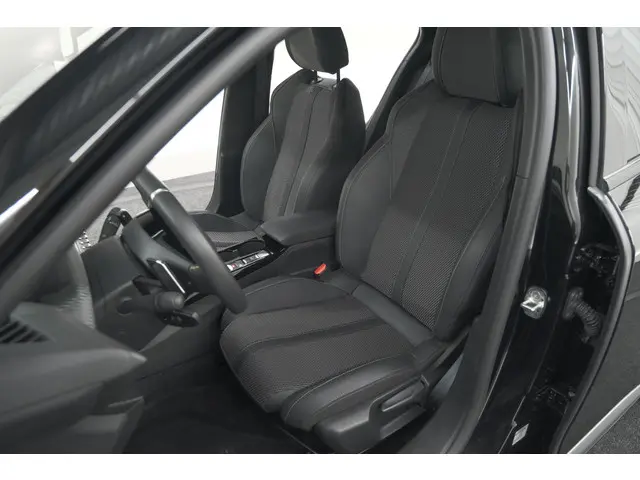 Peugeot 2008 PureTech 130 EAT8 GT 2025 Benzine 31