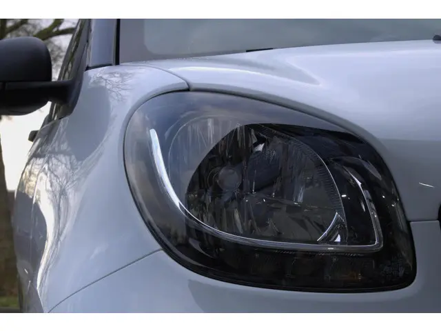 Smart Fortwo EQ Comfort PLUS 18 kWh 2019 Elektrisch 17