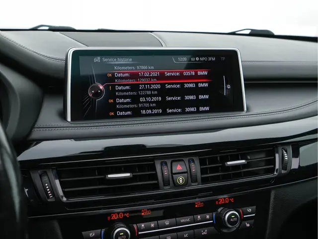 BMW X5 M High Executive M-Sportpack 2016 Benzine 18