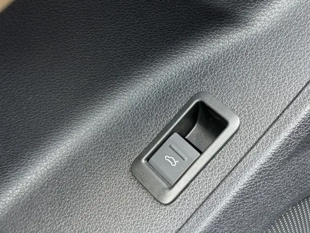 Audi Q3 35 TFSI * Leder * 360 Camera * Keyless 2020 Benzine 24