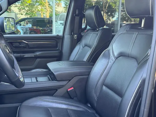 RAM 1500 5.7 Limited Night NL-AUTO 2023 LPG/Gas 13