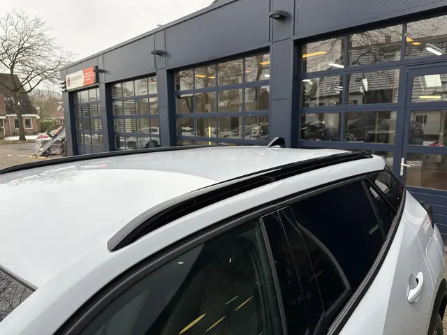 Peugeot 2008 1.2 Turbo 100 PK Allure 2025 Benzine 50