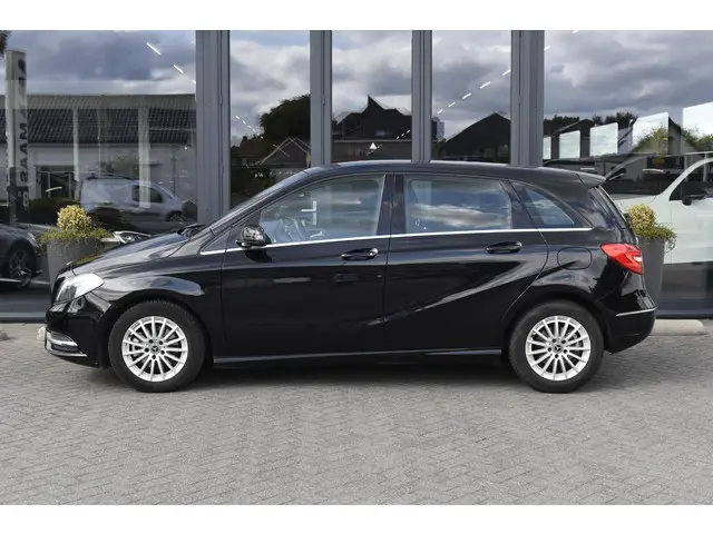 Mercedes-Benz B-Klasse 200 AUT7 Prestige 2013 Benzine 4