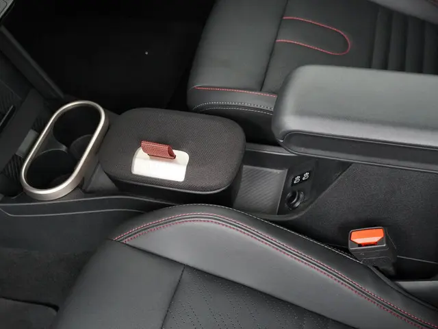 MINI Cabrio JCW 2025 Benzine 25