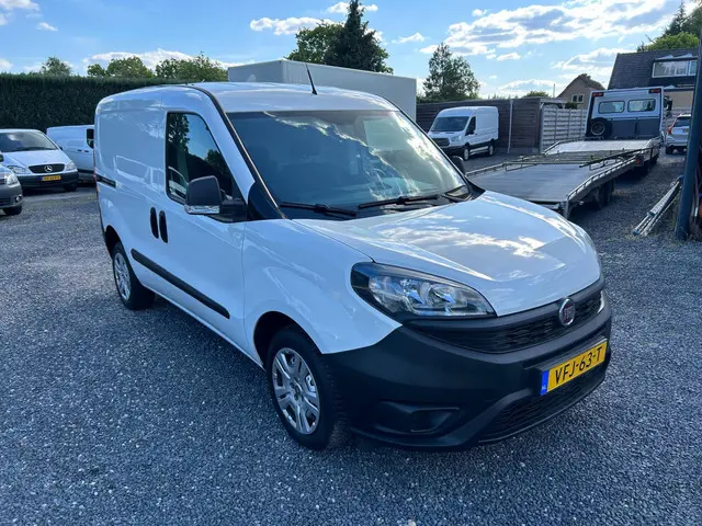 Fiat Doblò Cargo 1.6 MJ L1H1 2020 Diesel 2