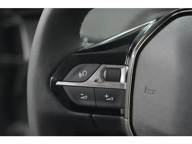 Peugeot 208 PureTech 100 Allure 2024 Benzine 44