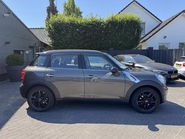 MINI Countryman Mini 1.6 Cooper Edition 2012 Benzine 4
