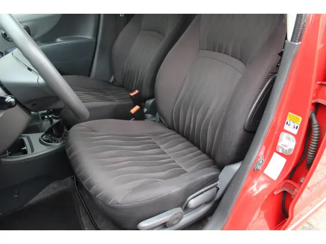 Nissan Pixo 1.0 Look * Airco / LM / 39.443Km * 2012 Benzine 12