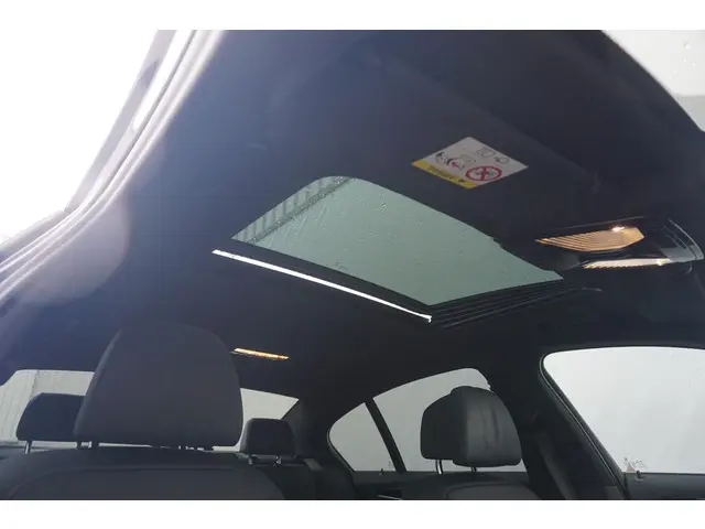 BMW 5 Serie Sedan M550i xDrive 2021 Benzine 25