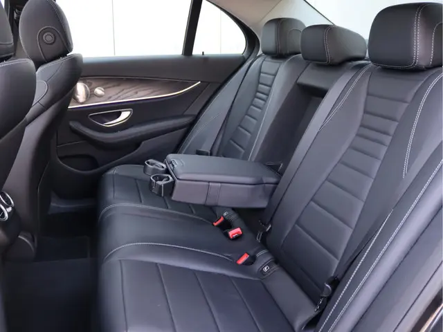 Mercedes-Benz E-Klasse 200 Luxury 2022 Hybride Benzine 28