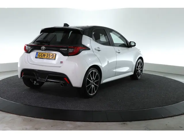 Toyota Yaris 1.5 Hybrid GR Sport 2023 Hybride Benzine 2