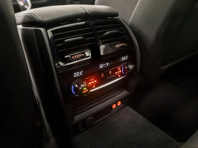 BMW 5 Serie 545e xDrive M Sport 2023 Hybride Benzine 21