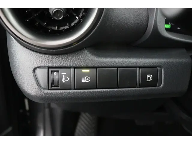 Toyota C-HR 1.8 Hybrid 140 Dynamic 2024 Hybride Benzine 30