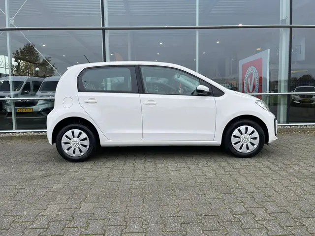 Volkswagen up! 1.0 BMT move up! 2019 Benzine 5