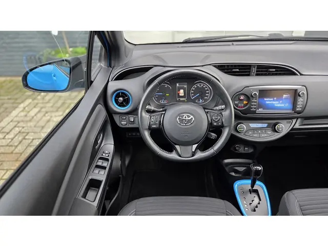 Toyota Yaris 1.5 Hybrid Splash 2018 Hybride Benzine 11