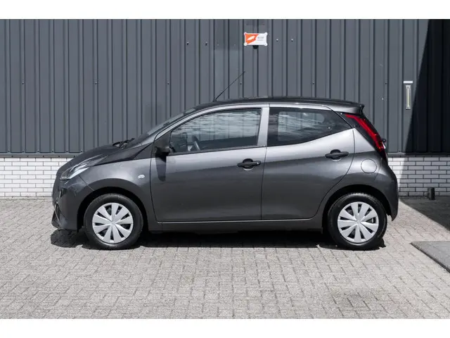 Toyota Aygo 1.0 VVT-i x-fun*Airco* 2021 Benzine 7