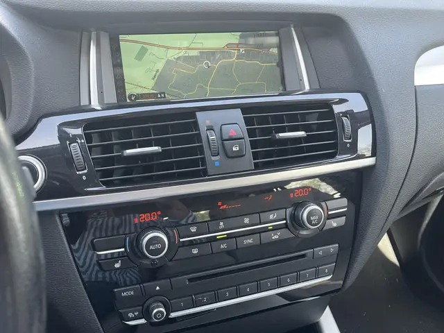 BMW X3 xDrive28i Upgrade Edition 2013 Benzine 18