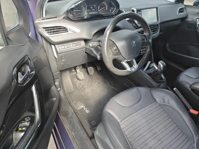 Peugeot 208 1.4 VTi Active 2012 Benzine 7