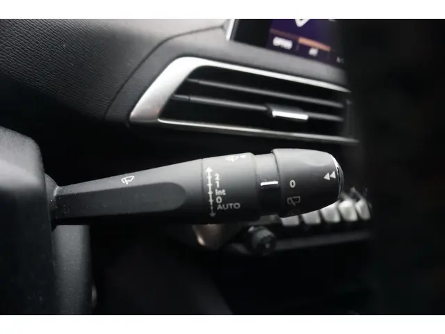 Peugeot 3008 1.2 PureTech GT Line 2019 Benzine 11