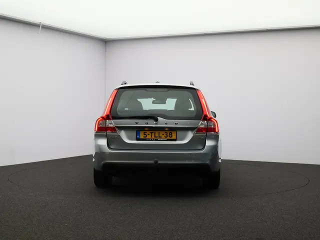 Volvo V70 T4 Nordic+ 2014 Benzine 30