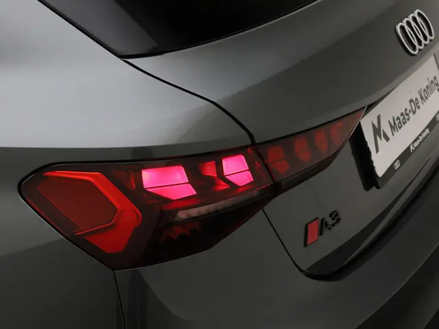 Audi A3 Sportback 35 TFSI/150PK S Line 2024 Benzine 9