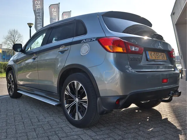 Mitsubishi ASX 1.6 Cleartec Instyle 2015 Benzine 3