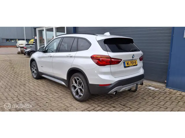 BMW X1 sDrive20i ,Camera,Trekhaak 2017 Benzine 5