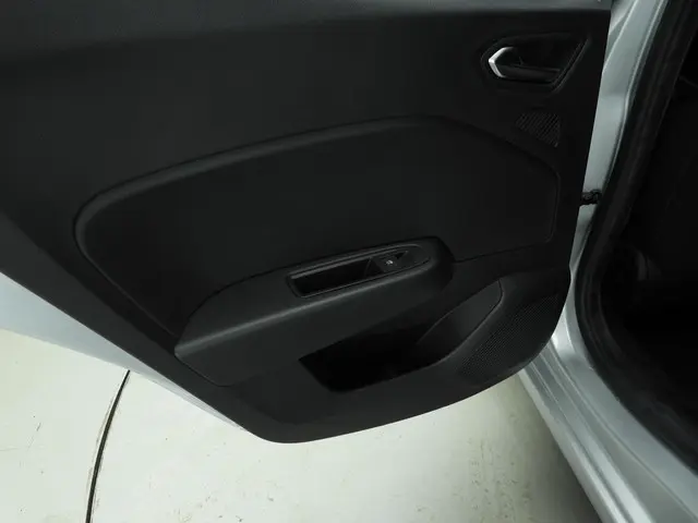 Renault Clio 1.0 TCe 90 Evolution 2023 Benzine 32