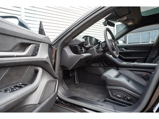 Porsche Taycan Sport Turismo GTS 93 kWh 2023 Elektrisch 11