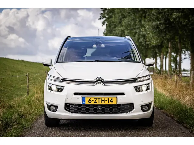 Citroën Grand C4 Picasso 1.6 THP Exclusive 2015 Benzine 23