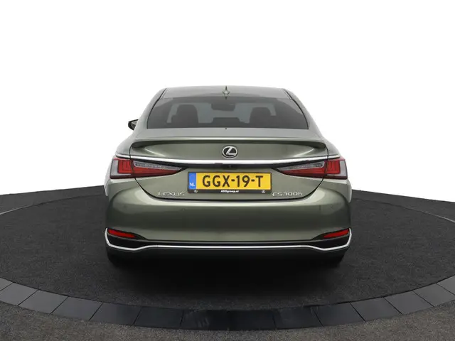 Lexus ES 300h Executive Line 2024 Hybride Benzine 56