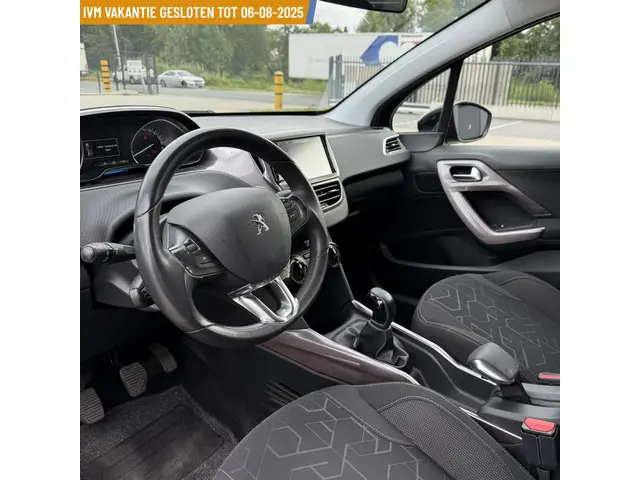 Peugeot 2008 1.2 Allure | Airco | PDC | Trekhaak 2014 Benzine 5