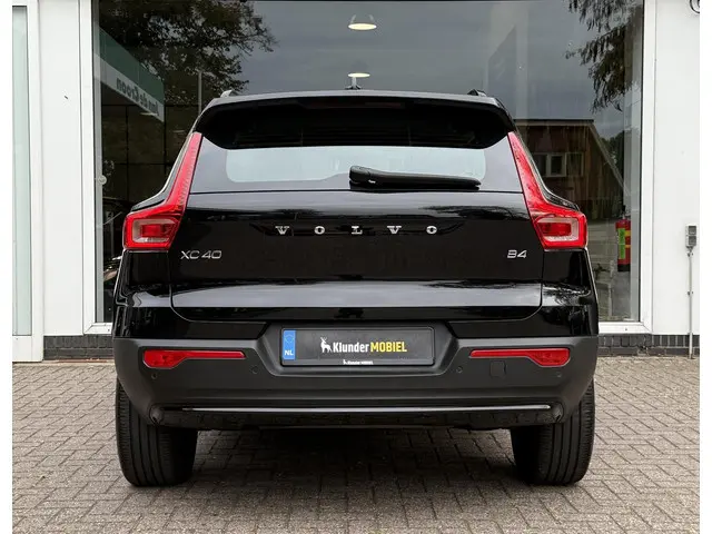 Volvo XC40 2.0 B4 Plus Dark 2022 Benzine 17