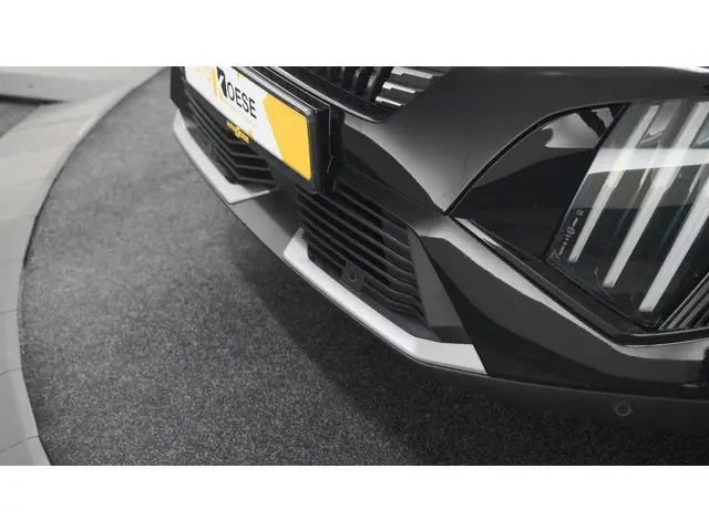 Peugeot 2008 PureTech 130 EAT8 GT 2024 Benzine 22