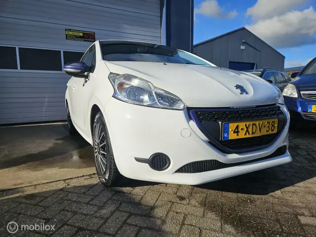 Peugeot 208 1.0 VTi LIKE 2014 Benzine 6