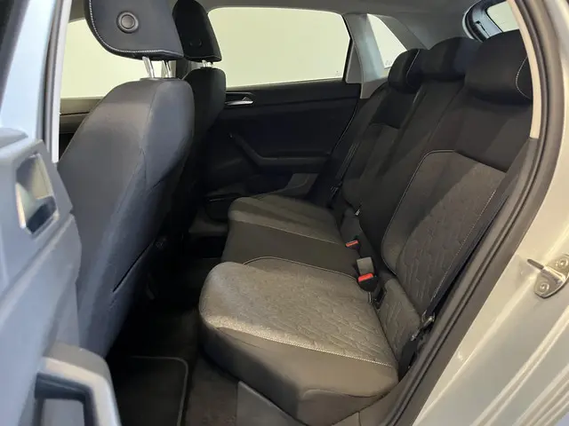 Volkswagen Polo 1.0 TSI Move AUT 70kW 2024 Benzine 31
