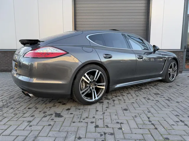 Porsche Panamera Sport Turismo 3.0 4 2013 Benzine 6