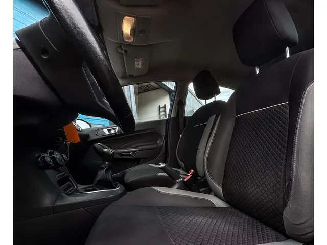 Ford Fiesta 1.0 EcoBoost Titanium 2015 Benzine 11
