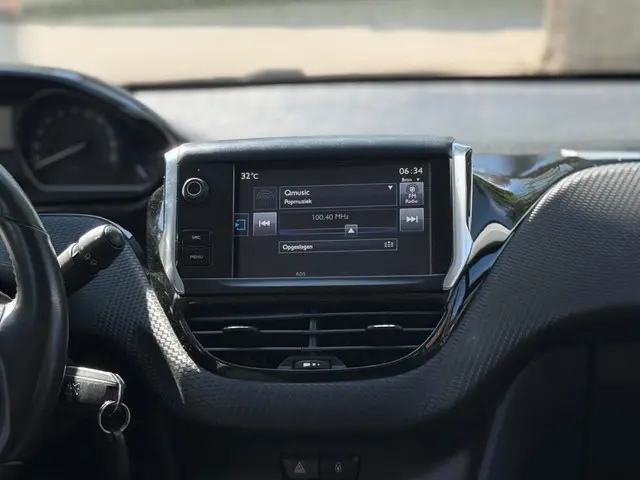 Peugeot 2008 1.2|Airco|Cruise|Trekhaak|Navi 2016 Benzine 11