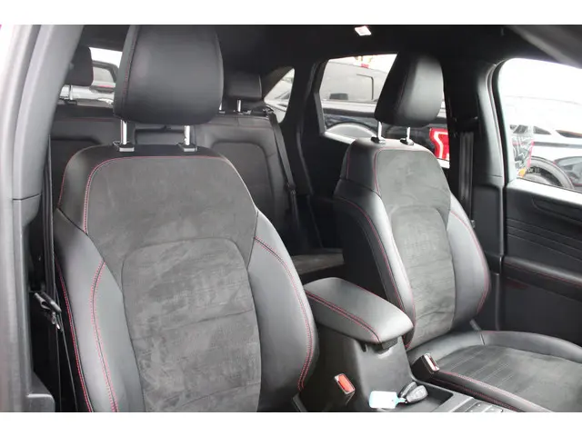 Ford Kuga 2.5 PHEV ST-Line X 2024 Hybride Benzine 15