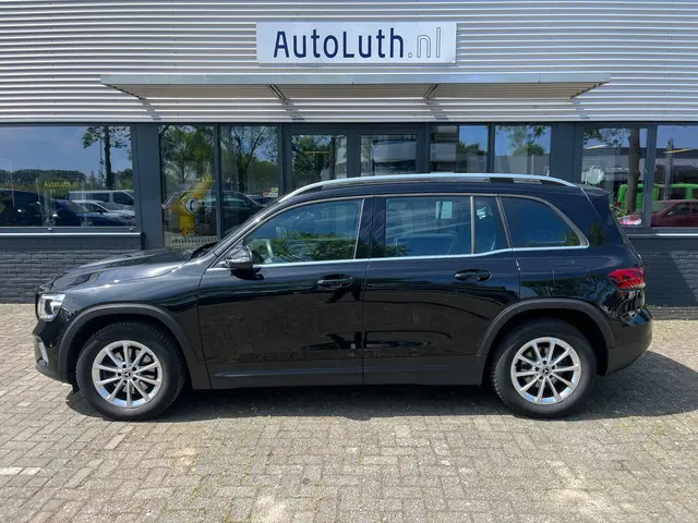 Mercedes-Benz GLB 180 Business Line 2023 Benzine 10