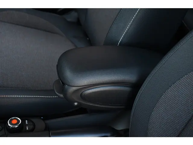 MINI Cooper Cabrio Mini 1.5 136pk 2020 Benzine 38