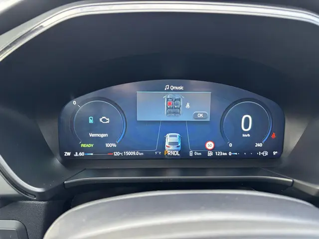 Ford Kuga 2.5 PHEV ST-Line X 2024 Hybride Benzine 25