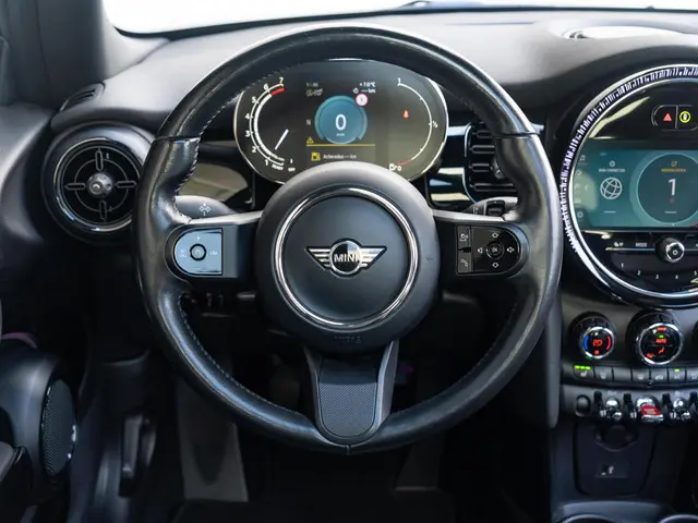 MINI 3-Deurs Cooper 2022 Benzine 8